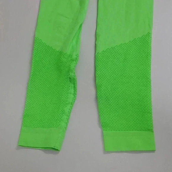 SHEFIT Seamless Neon Green Leggings - Picture 5 of 9
